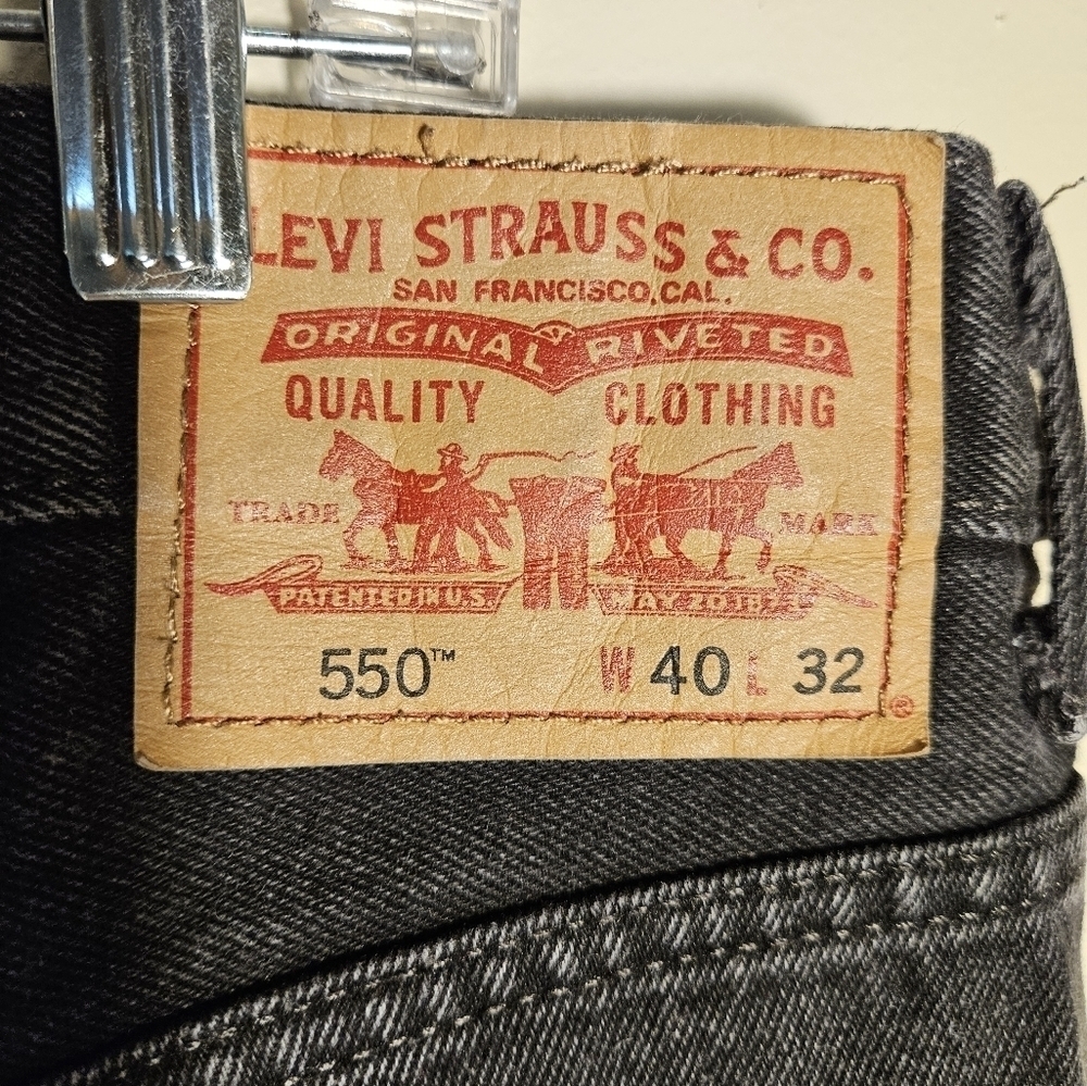 Men's Levi 550 relaxed fit Men's 40×32. - Picture 3 of 9